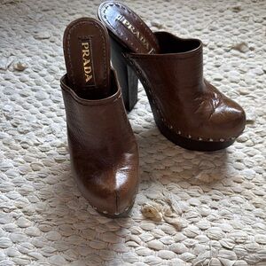 Prada - size 37 - Brown Leather Mules with Wooden Platform